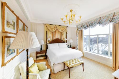 One Bedroom River View Suite 