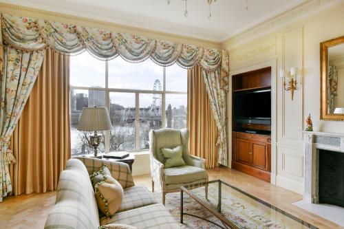 One Bedroom River View Suite 