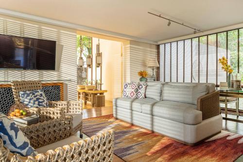 Family Beach Villa with Plunge Pool