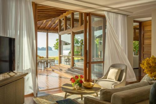 Imperial Three Bedroom Beach Villa with Pool