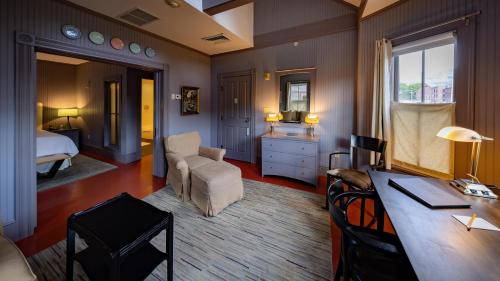 One Bedroom Suite