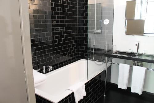 Grand Heritage Suite
