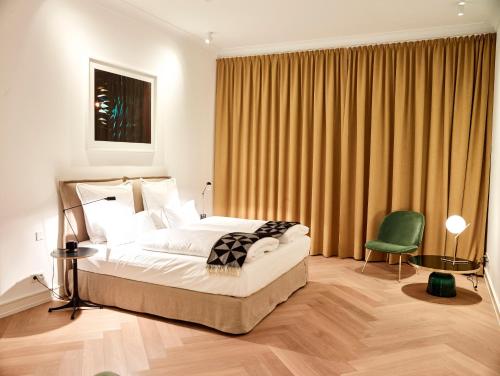 Junior Suite with Garden View