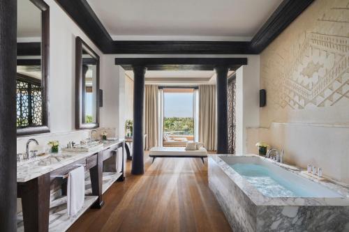 Atlas suite