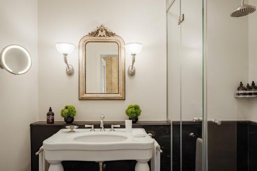 River Queen Room 