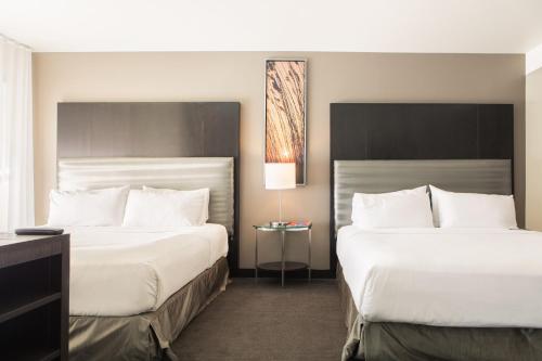Aloft Guest Room with Two King Beds