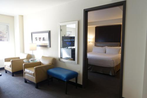 Savvy, Suite, Bedroom 1: 1 King, Bedroom 2: 1 King