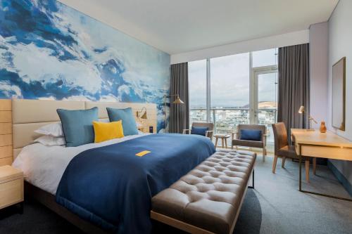 Premier Room- 1 King Bed