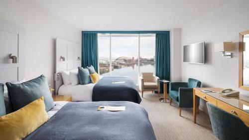 Feature Twin Room