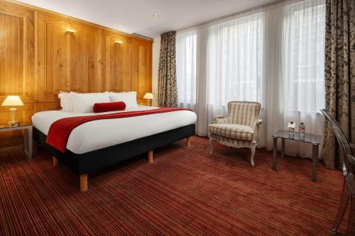 Standard Queen Room