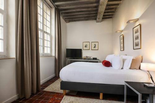 Executive Queen Room