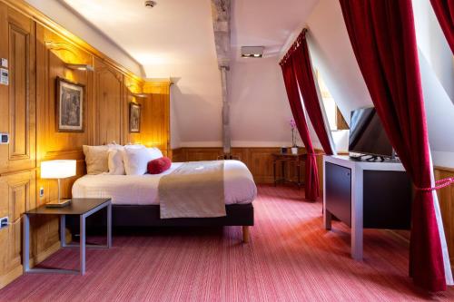 Hermitage Suite with King Bed