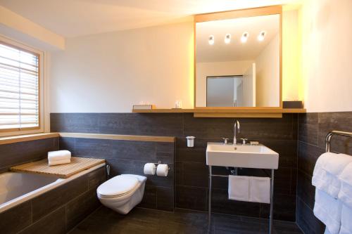 Corner Suite