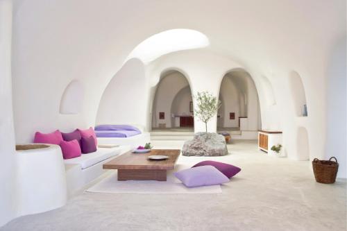 Perivolas Suite with Private Pool 