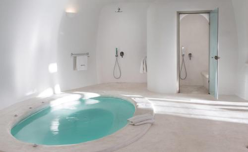 Perivolas Luxury Suite with private pool