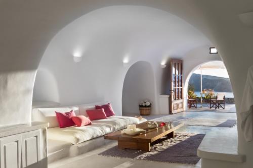 Perivolas Luxury Suite with private pool