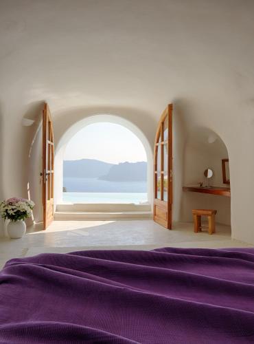 Perivolas Luxury Suite with private pool