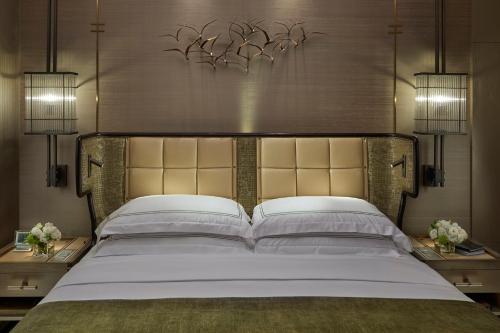 L600 Premier King Room