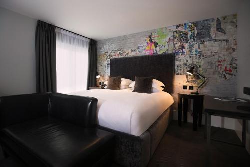Club Deluxe Room