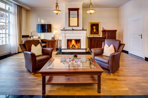 Deluxe Three-Bedroom Suite