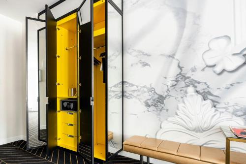 Mega, Guest room, 1 King