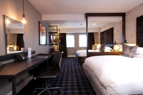 Club Deluxe Double Double
