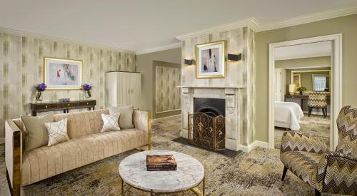 Deluxe Suite Room