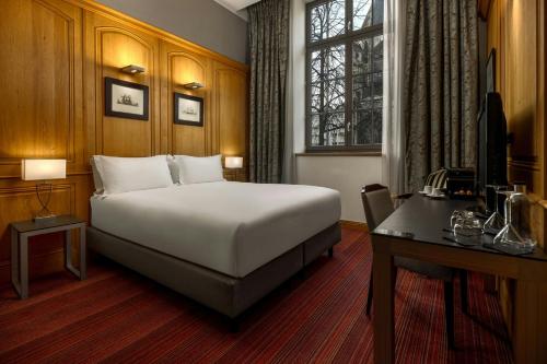 TRADITION, Guest room, 1 King, Limited View                                         