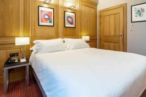 Guest room, 1 Double, City view