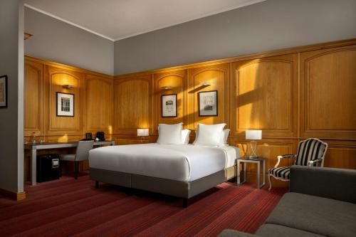 Guest room, 1 Double, City view