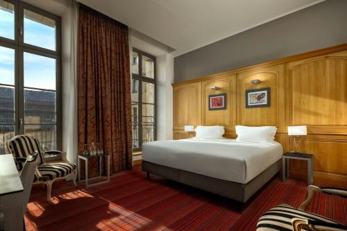 Guest room, 1 Double, City view