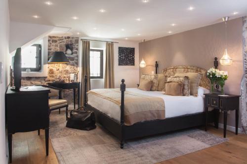 Elegance Double Room