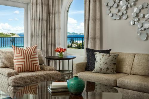 Club Ocean Front, Club level, 1 Bedroom Suite, Balcony