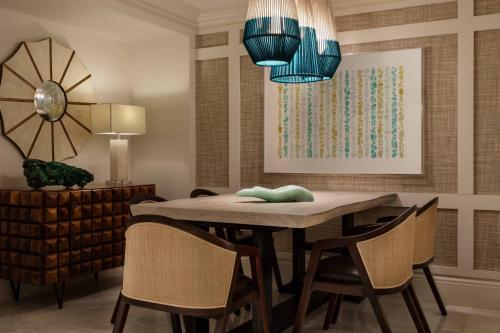 Presidential Suite, 1 Bedroom Suite, 1 King, Balcony