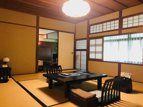 Japanese-Style Superior Suite - "Tenraku"