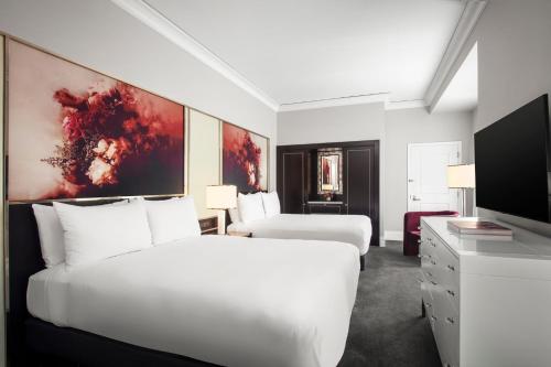 Deluxe Queen Room with Two Queen Beds