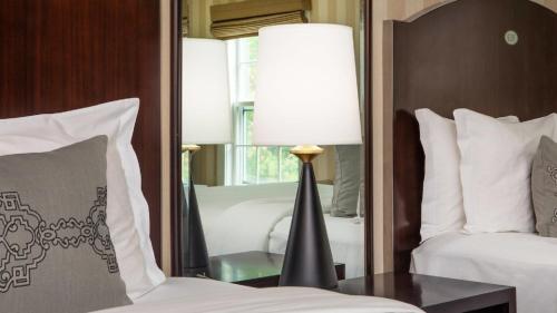 Larger Guest room, 1 King