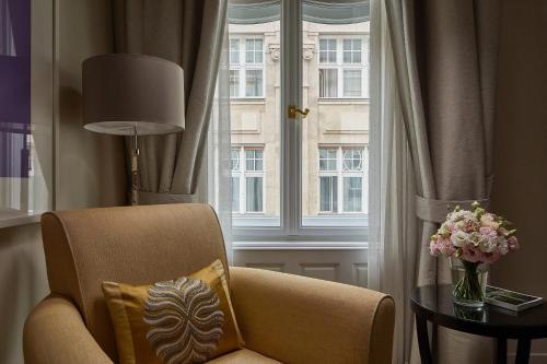Superior Room with One King Bed