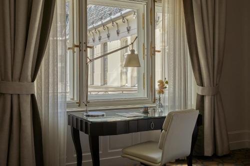 Gresham King Room