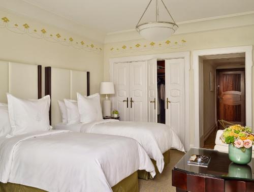 Superior Room with Two Twin Beds