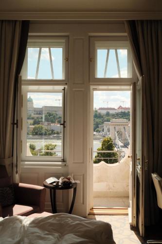 Danube River View Room with Two Twin Beds