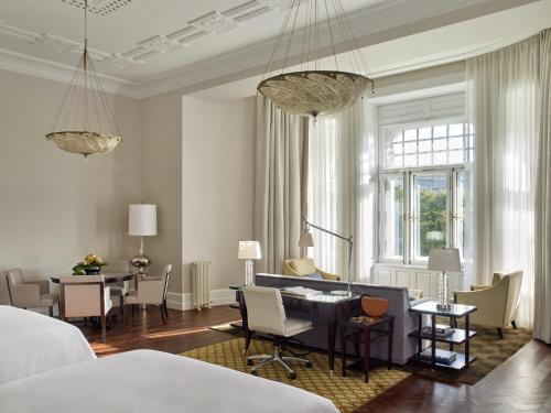 River View Park Suite with Two Queen Beds