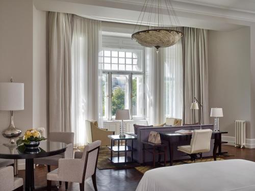 River View Park Suite with Two Queen Beds
