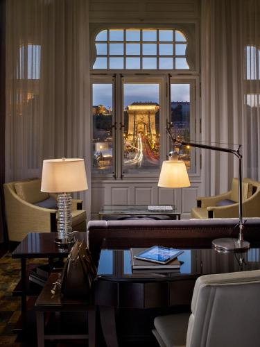 River View Park Suite with Two Queen Beds