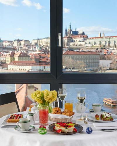 Suite with River View