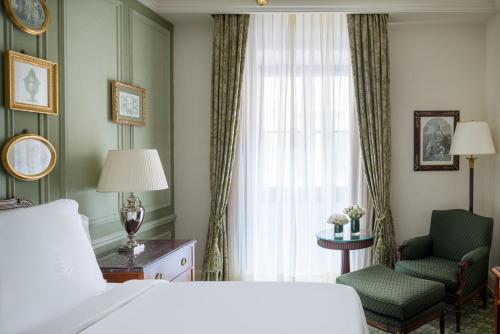 Superior King Room 