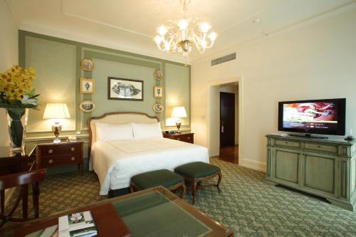 Premier King Room