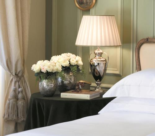 Four Seasons King Room 