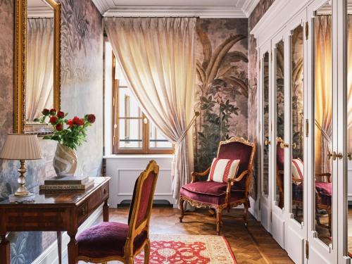 Presidential Suite with King Bed