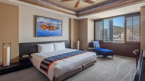 Executive King Room - City View with Complimentary Mini-bar 